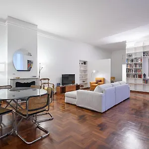 https://hale-apartments-crocetta.italymilanhotels.net